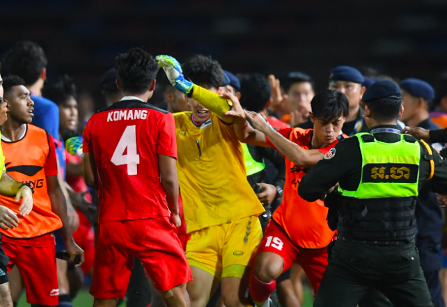 เวียดนามเปิดประตูให้ อินโดฯ: ชัยชนะ 2-0 เหนือมาเลเซีย ทำให้ทัพ "การูด้า" กลับมามีความหวังเข้ารอบรองชนะเลิศ